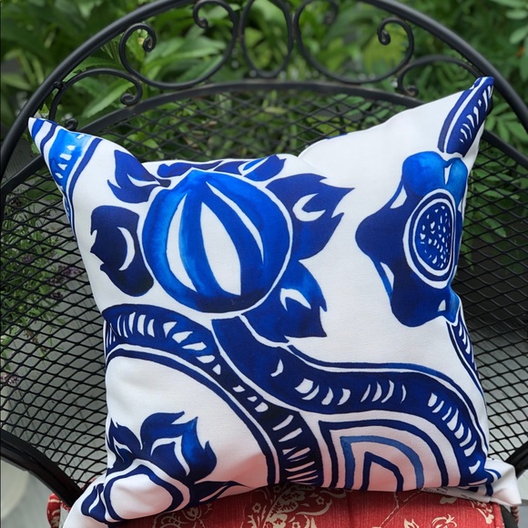 Outdoor & Indoor, Pillow. Custom made. Pre-stuffed - Picture 7 of 8